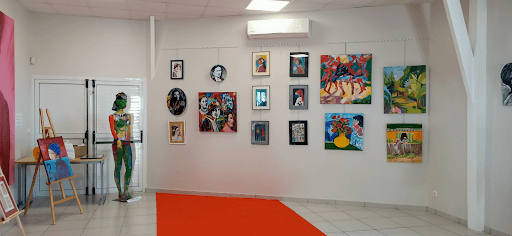 Photographie de la salle d'exposition